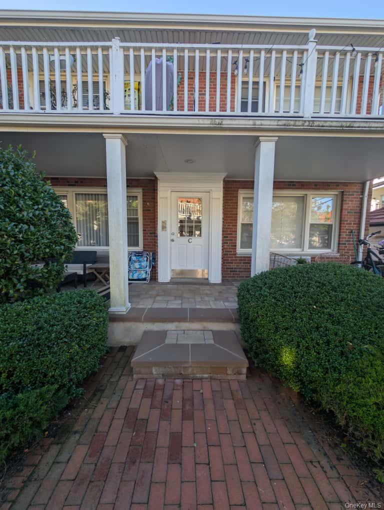 235 W Broadway Unit: C2