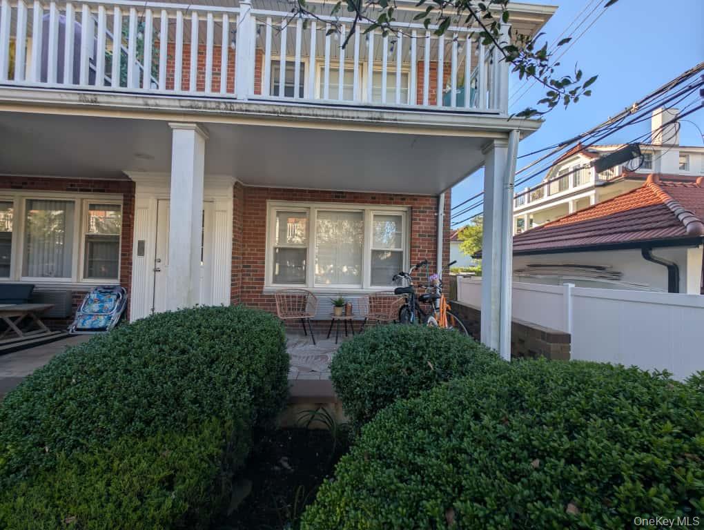 235 W Broadway Unit: C2