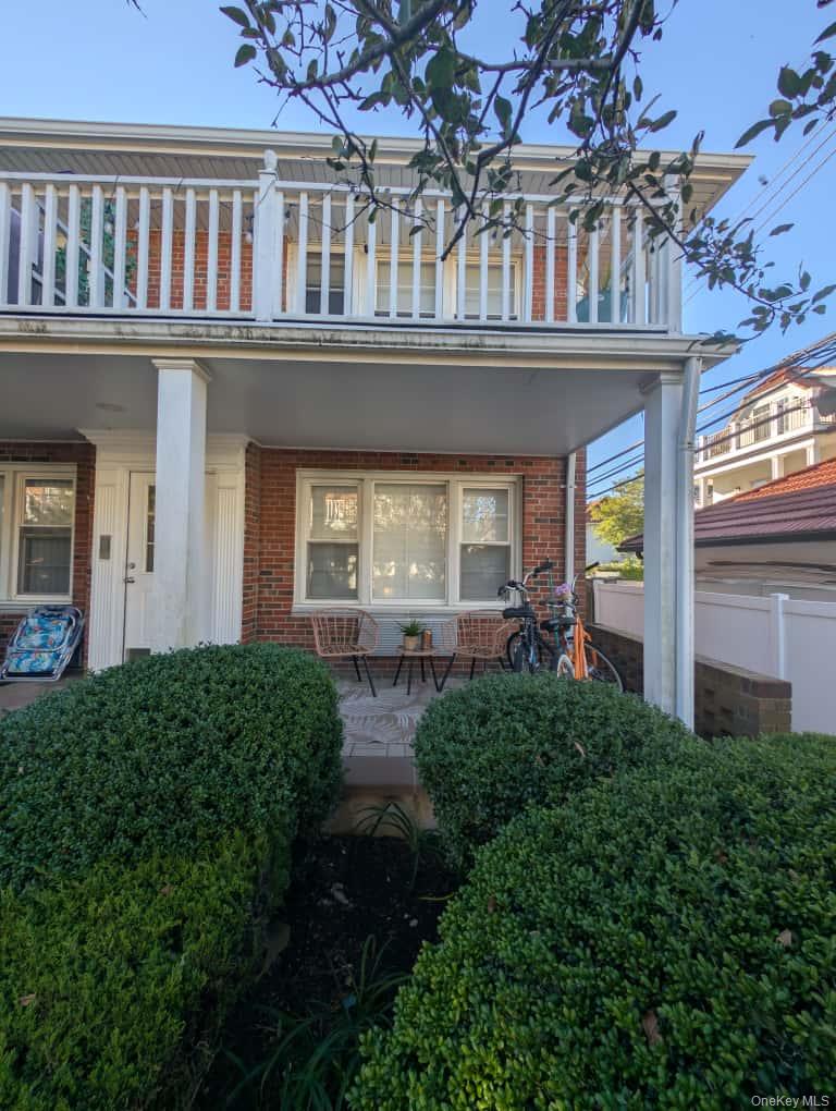 235 W Broadway Unit: C2