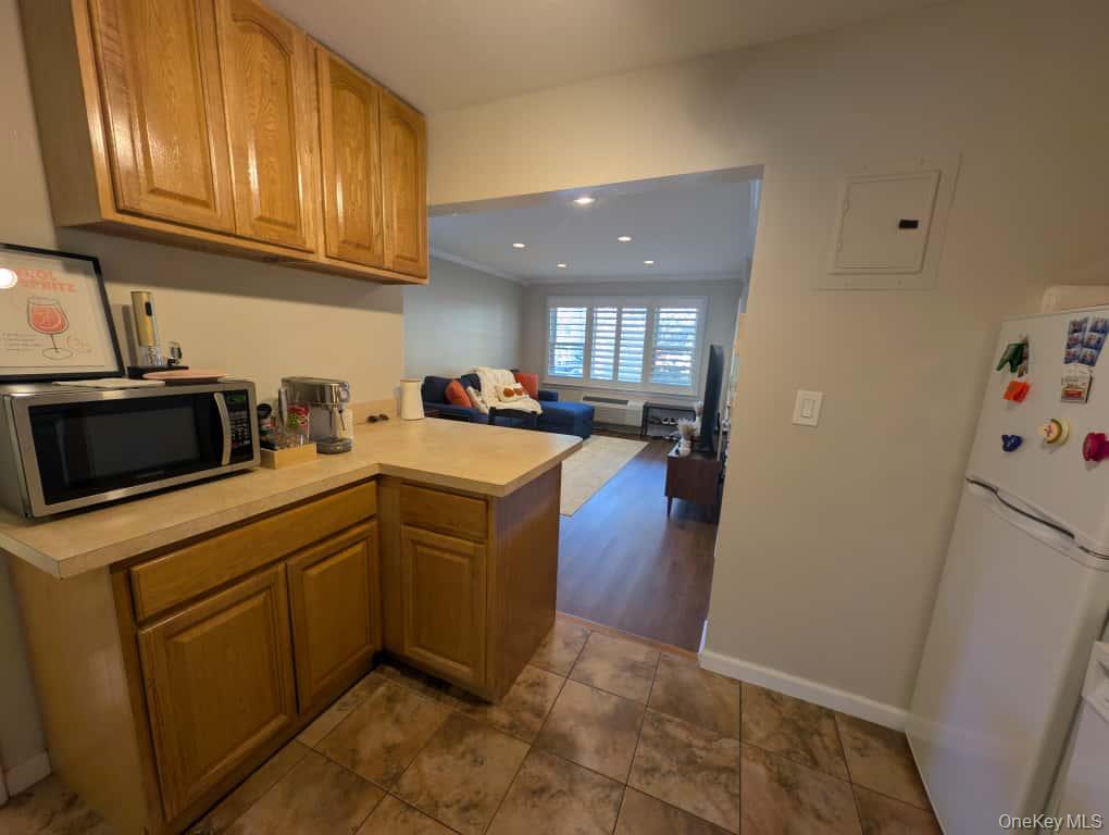 235 W Broadway Unit: C2