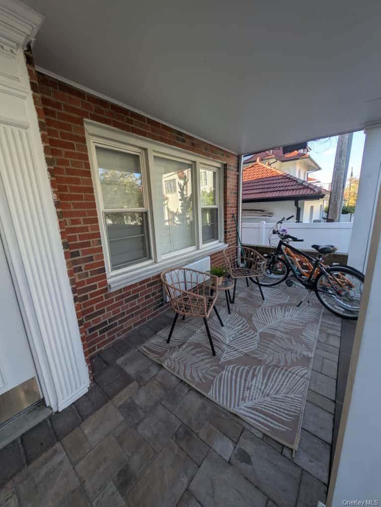 235 W Broadway Unit: C2