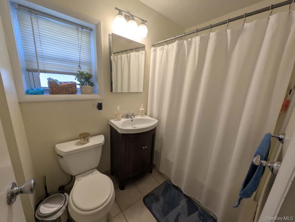 235 W Broadway Unit: C2