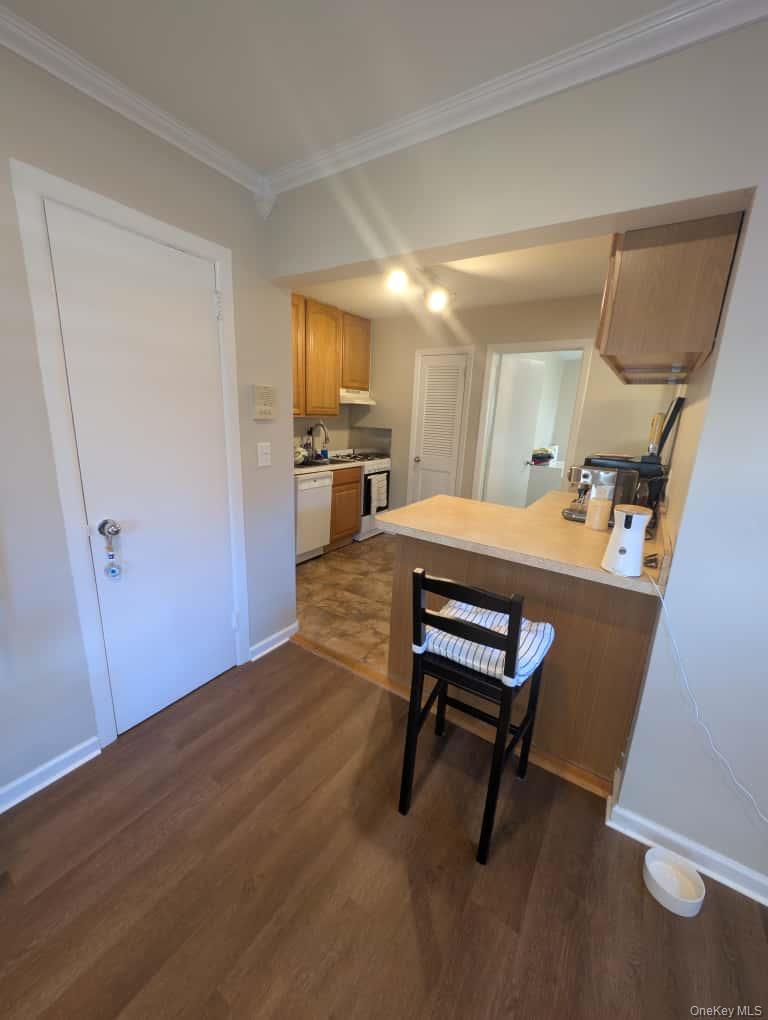 235 W Broadway Unit: C2