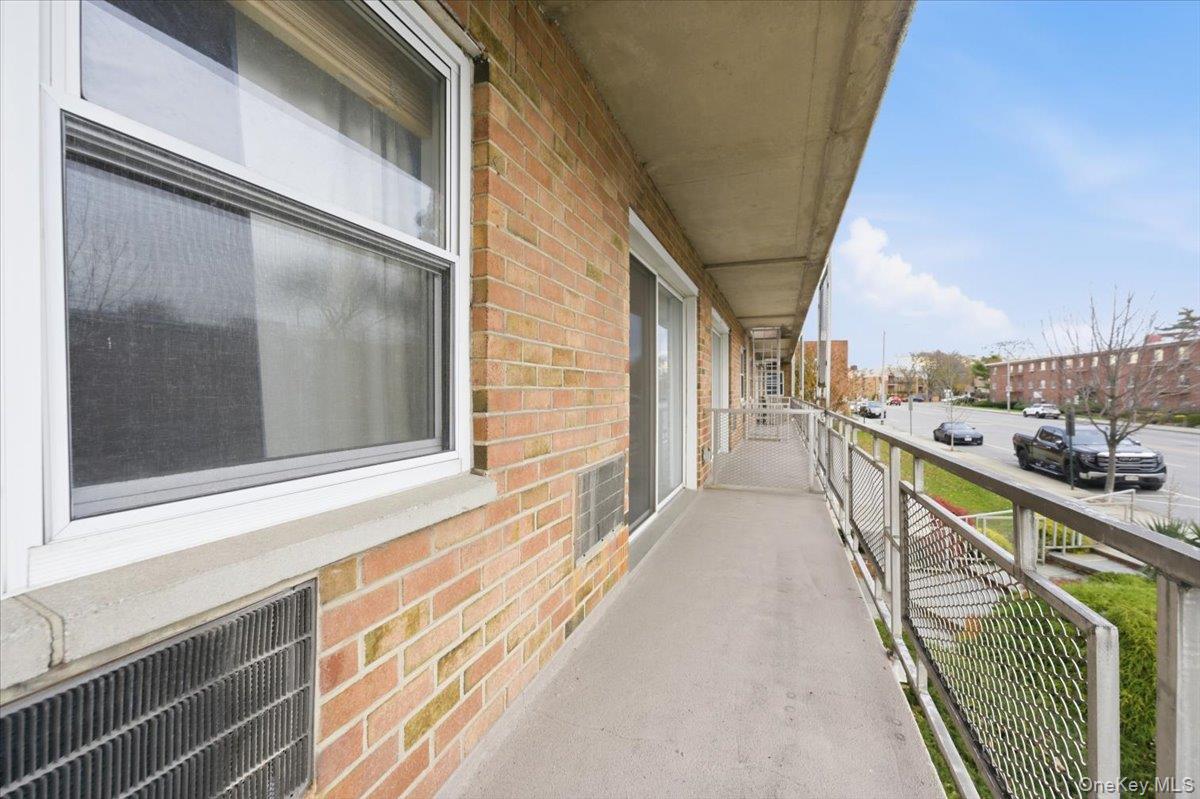 90 S Park Avenue Unit: B2