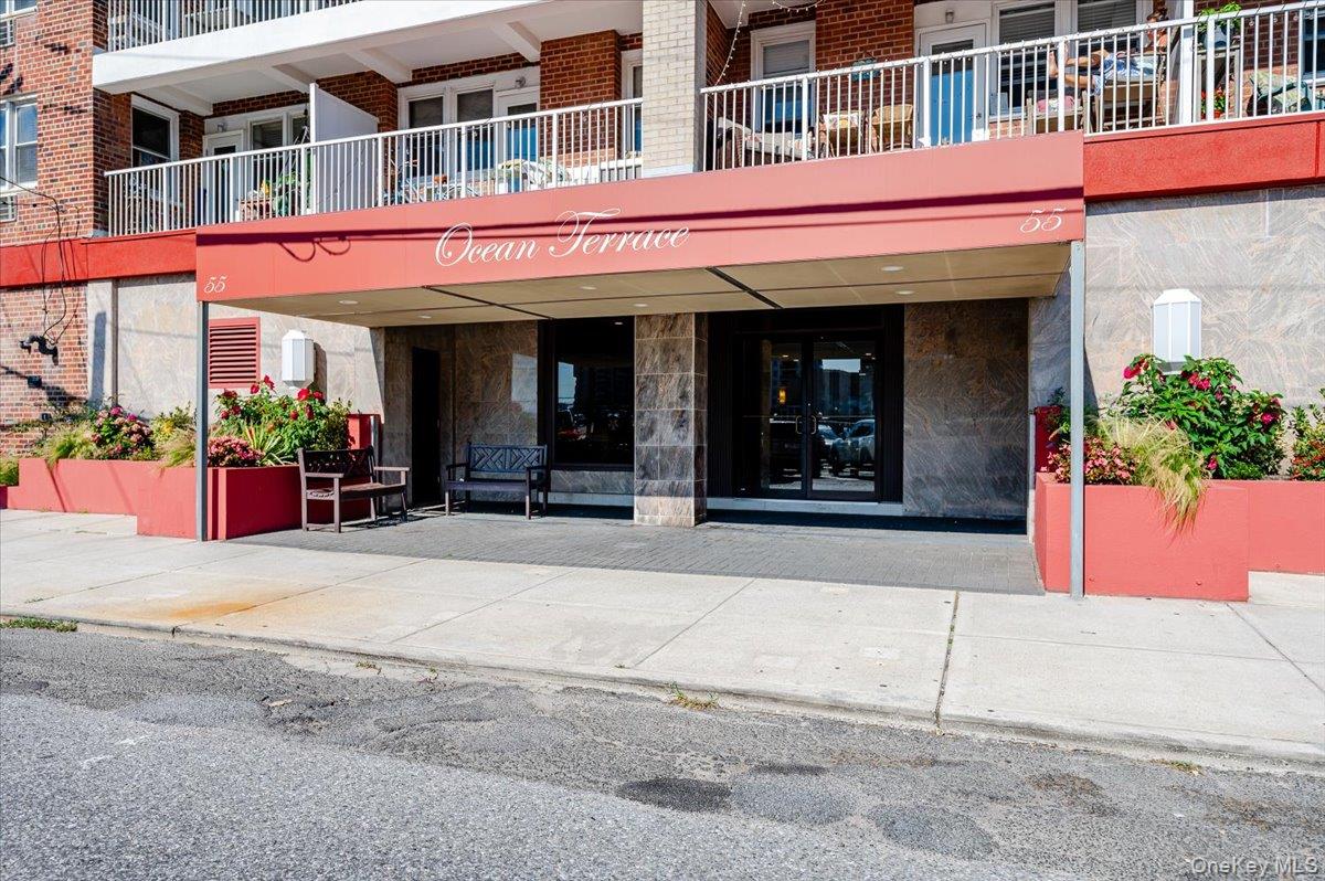 55 Monroe Boulevard Unit: 1C
