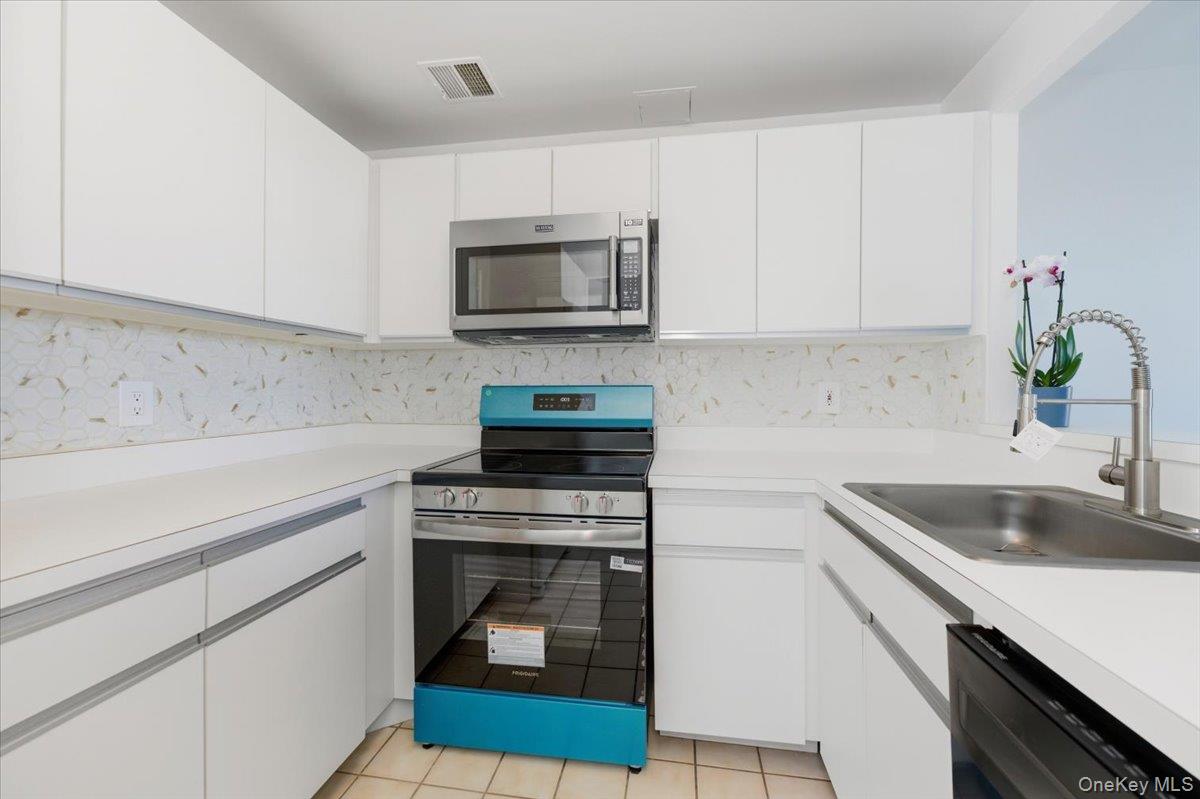 100 W Broadway Unit: 7C