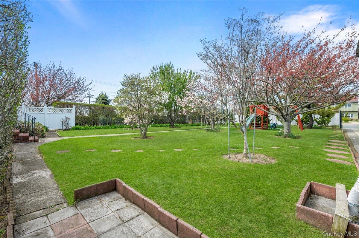136 Lido Boulevard