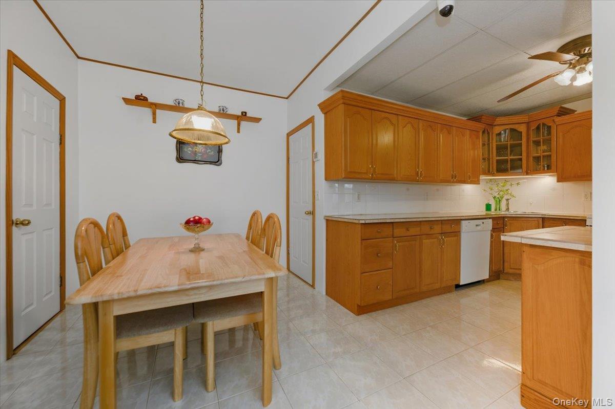 136 Lido Boulevard