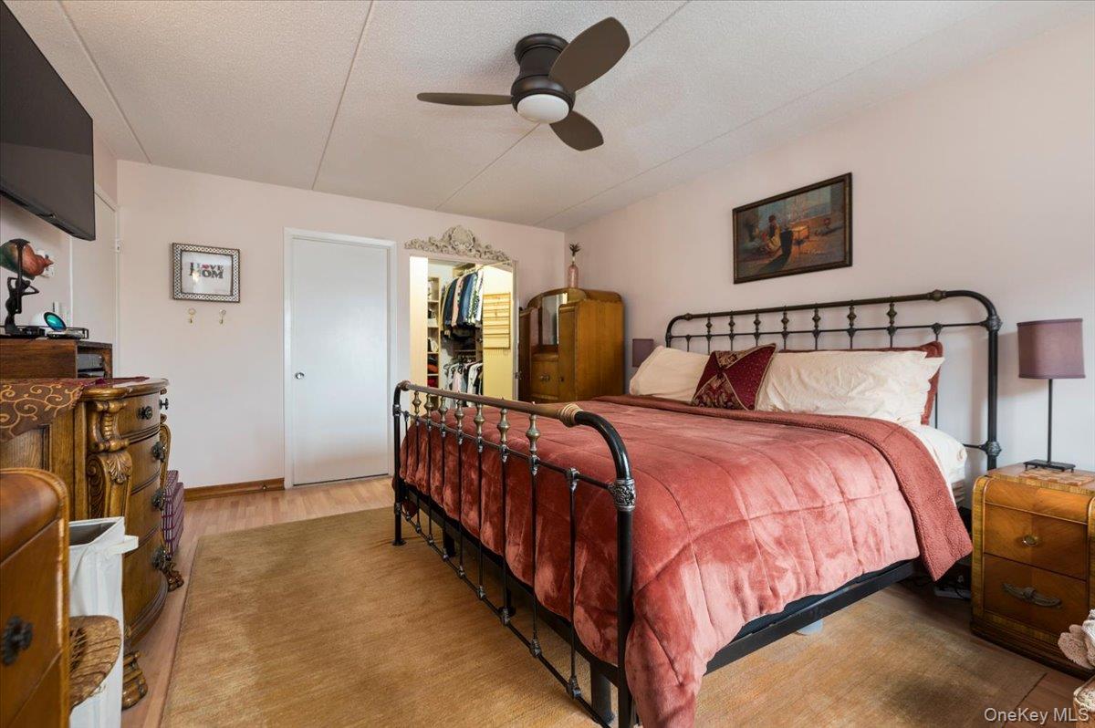 230 W Broadway Unit: 413