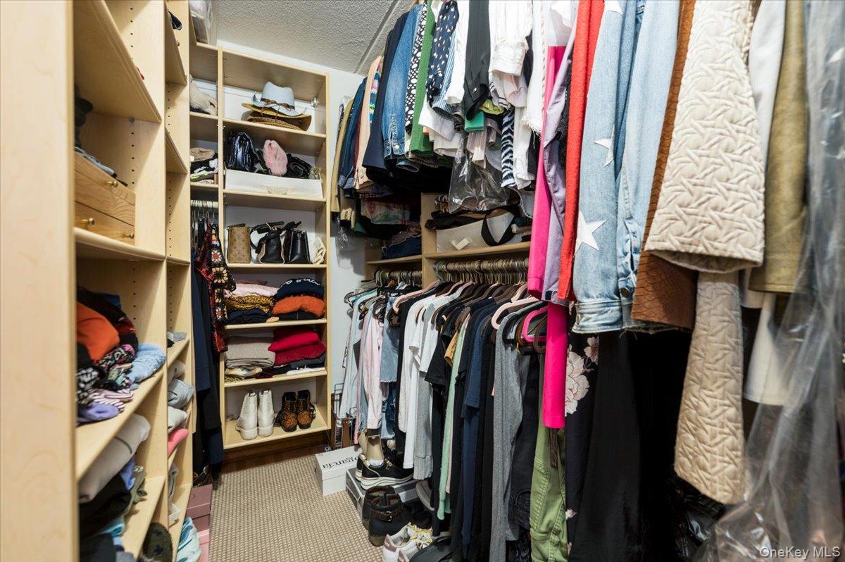 230 W Broadway Unit: 413