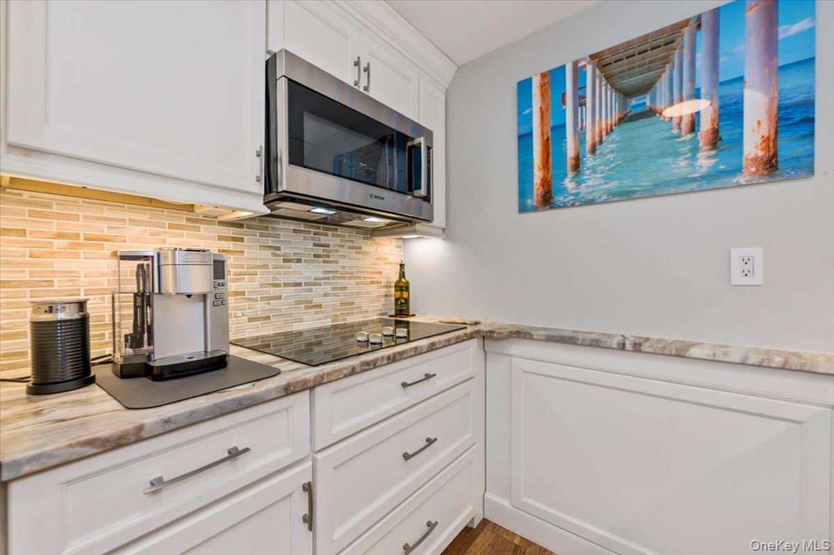 230 W Broadway Unit: 413