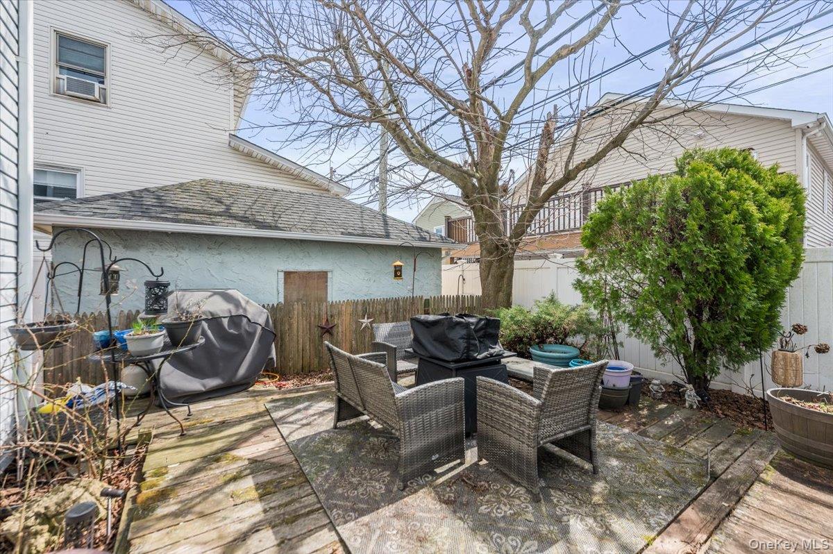 806 E Chester Street