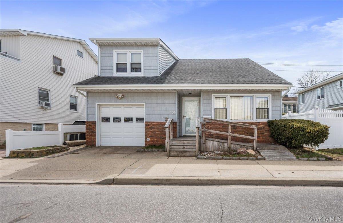 806 E Chester Street