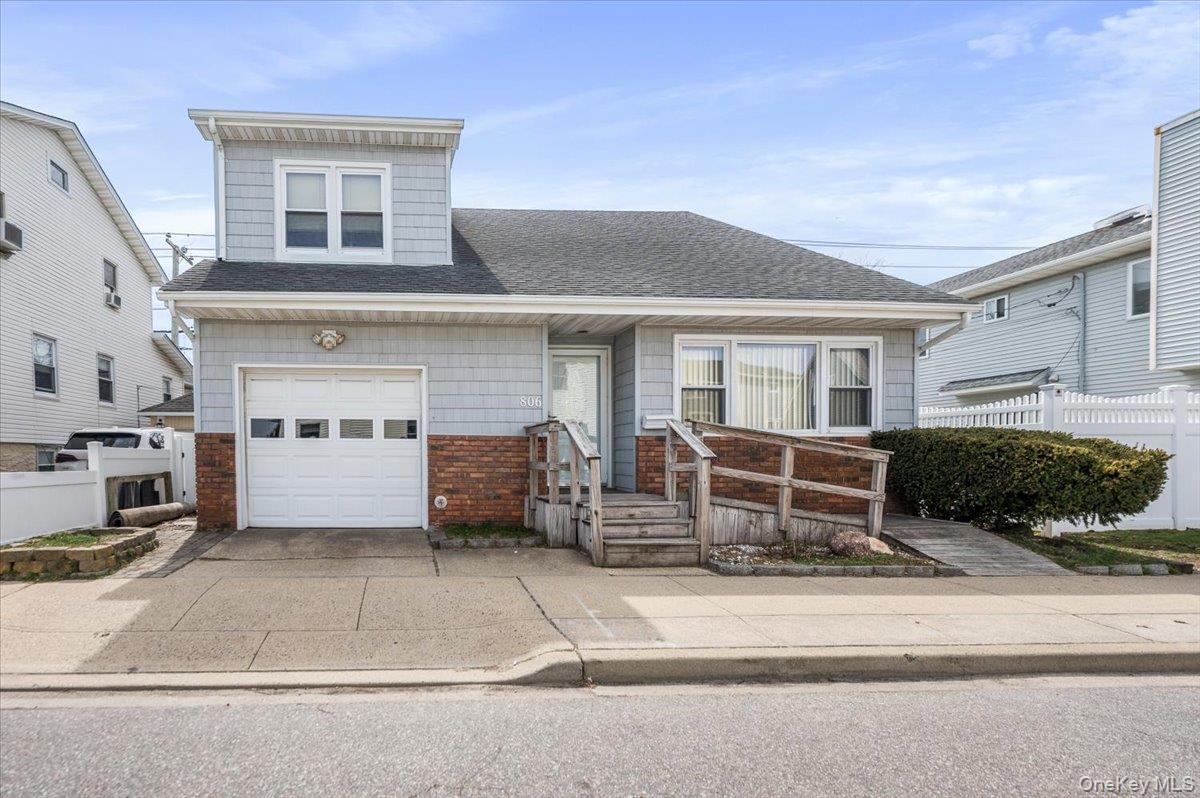 806 E Chester Street