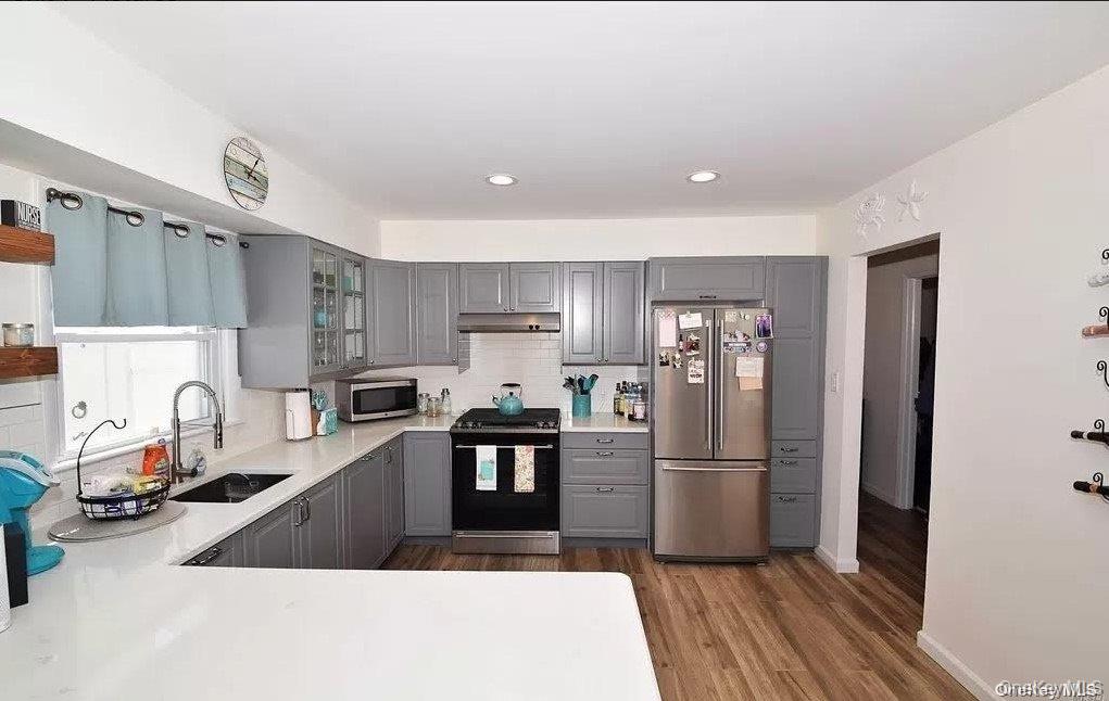 113 Harding Avenue Unit: Lower