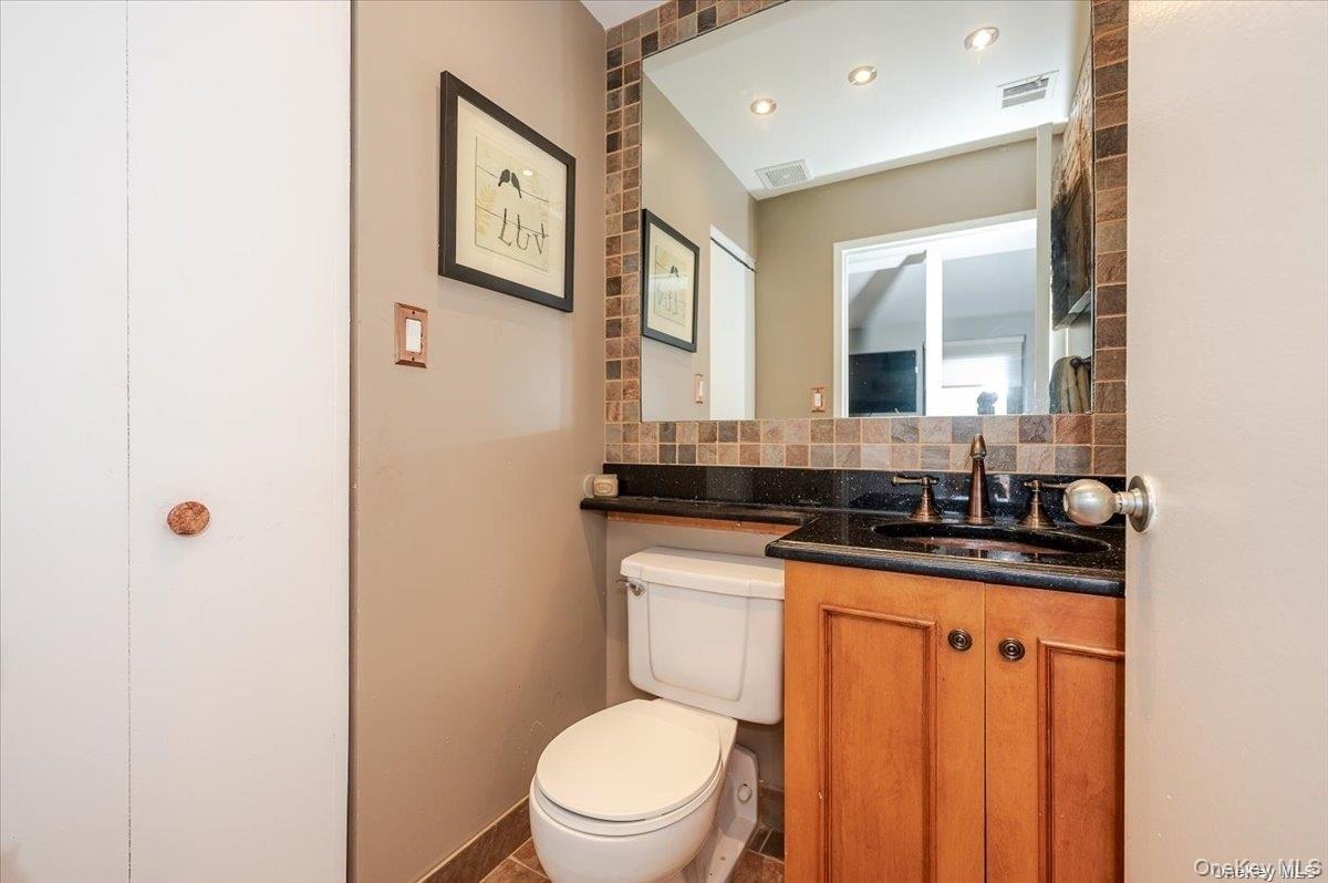 100 W Broadway Unit: 7Jj