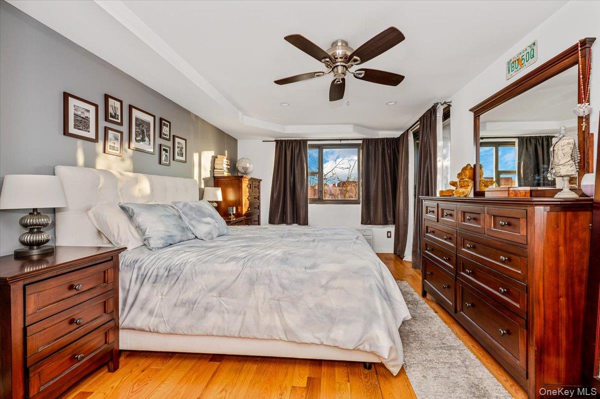 185 W Park Avenue Unit: 201