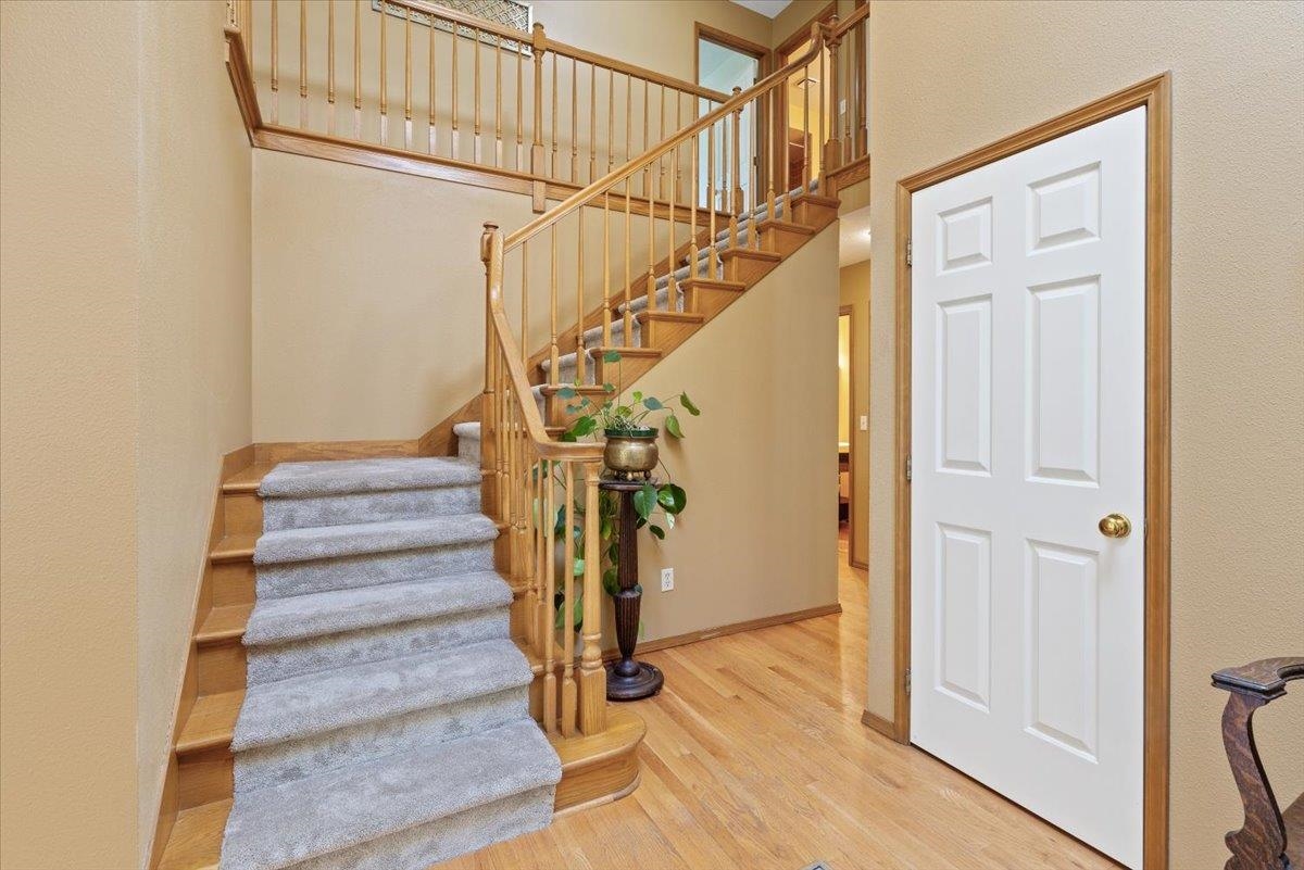 1228 S Greenridge Dr