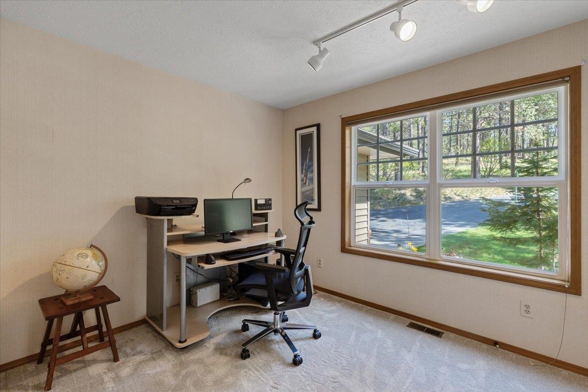 1228 S Greenridge Dr