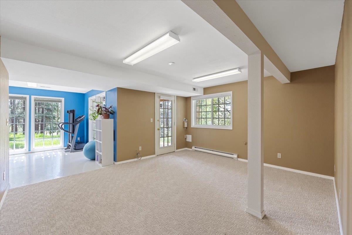 1228 S Greenridge Dr