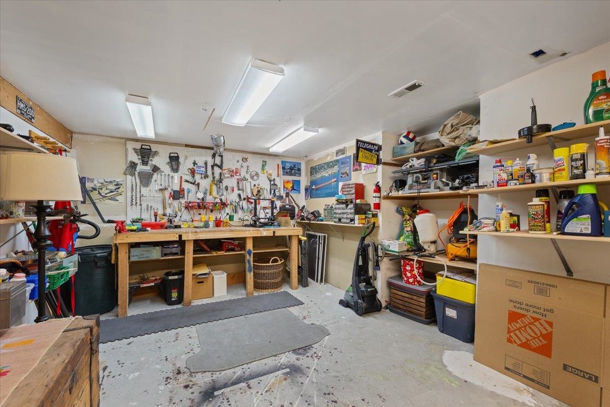 1228 S Greenridge Dr