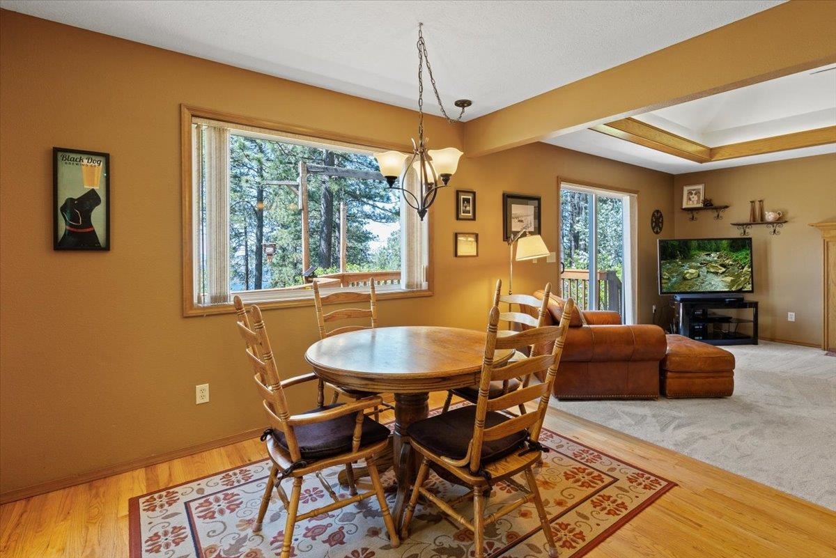 1228 S Greenridge Dr