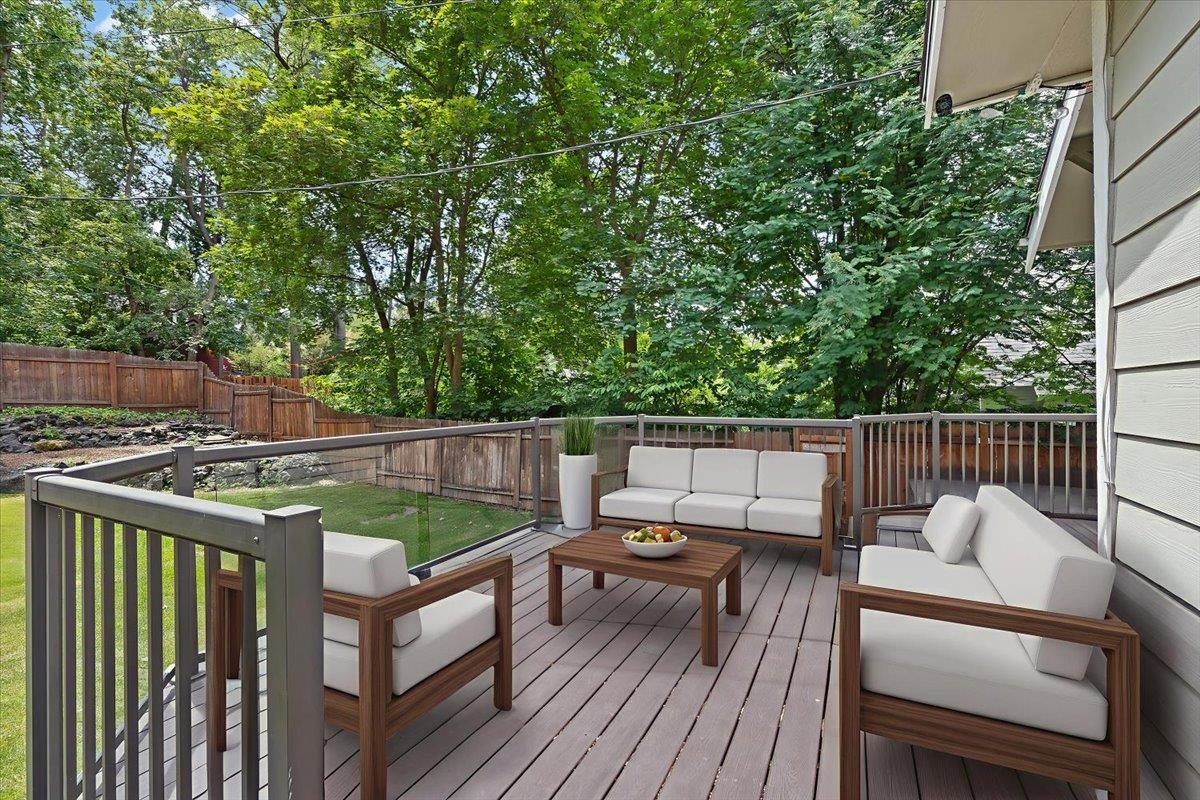 1007 W 15th Ave