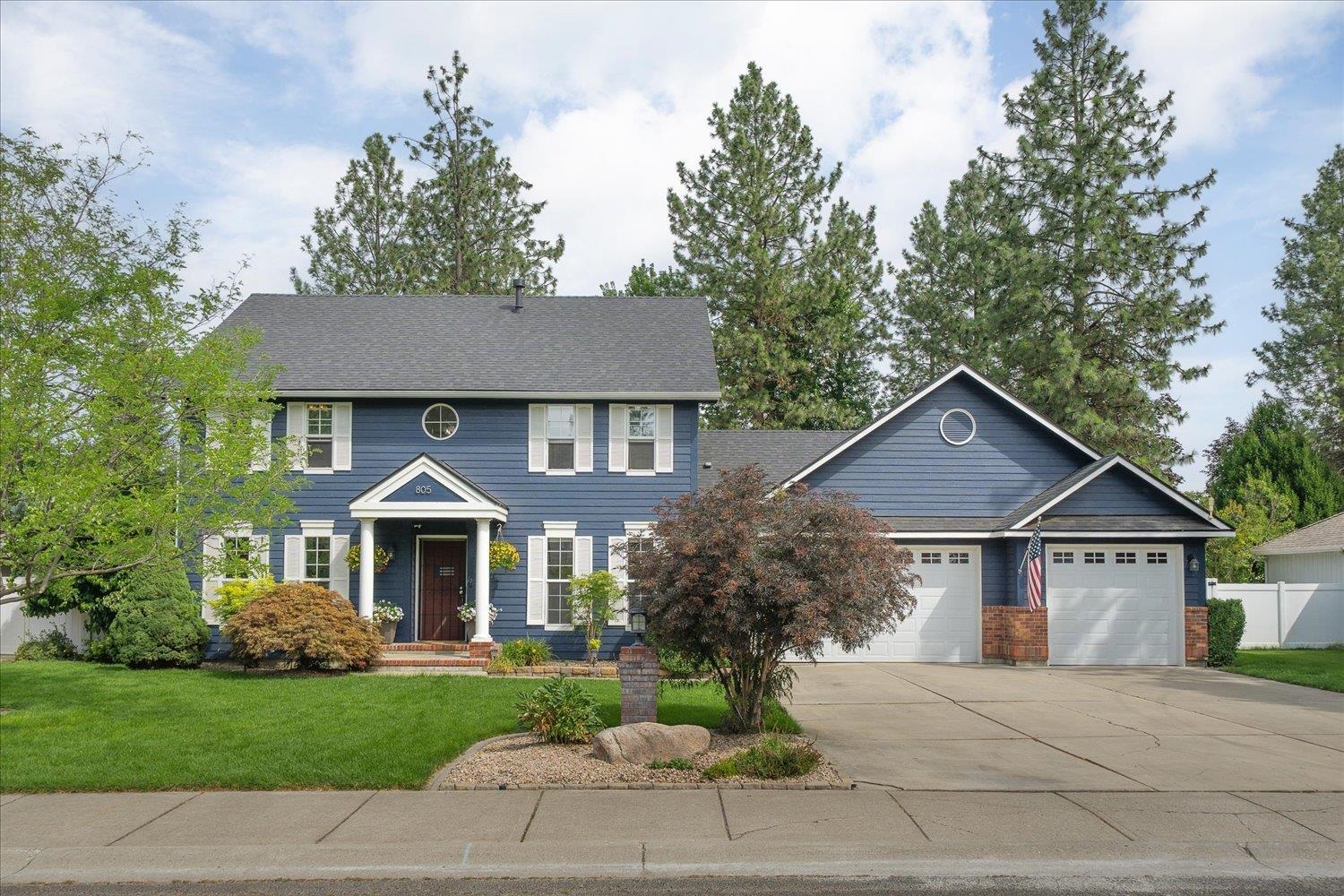 805 E Blackhawk Dr