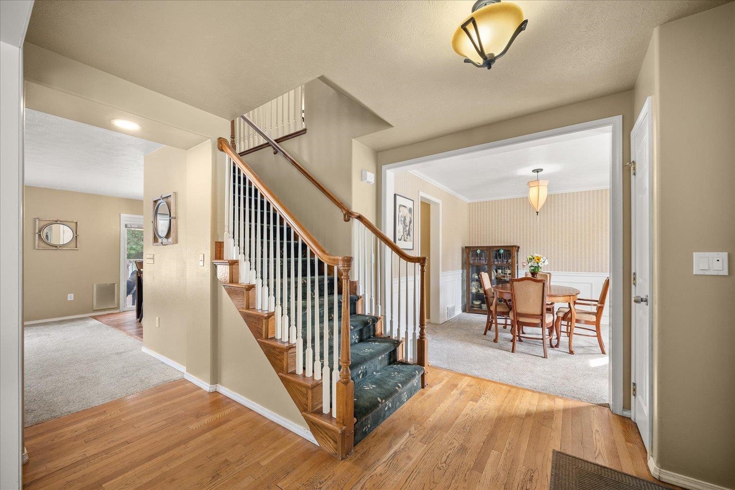 805 E Blackhawk Dr
