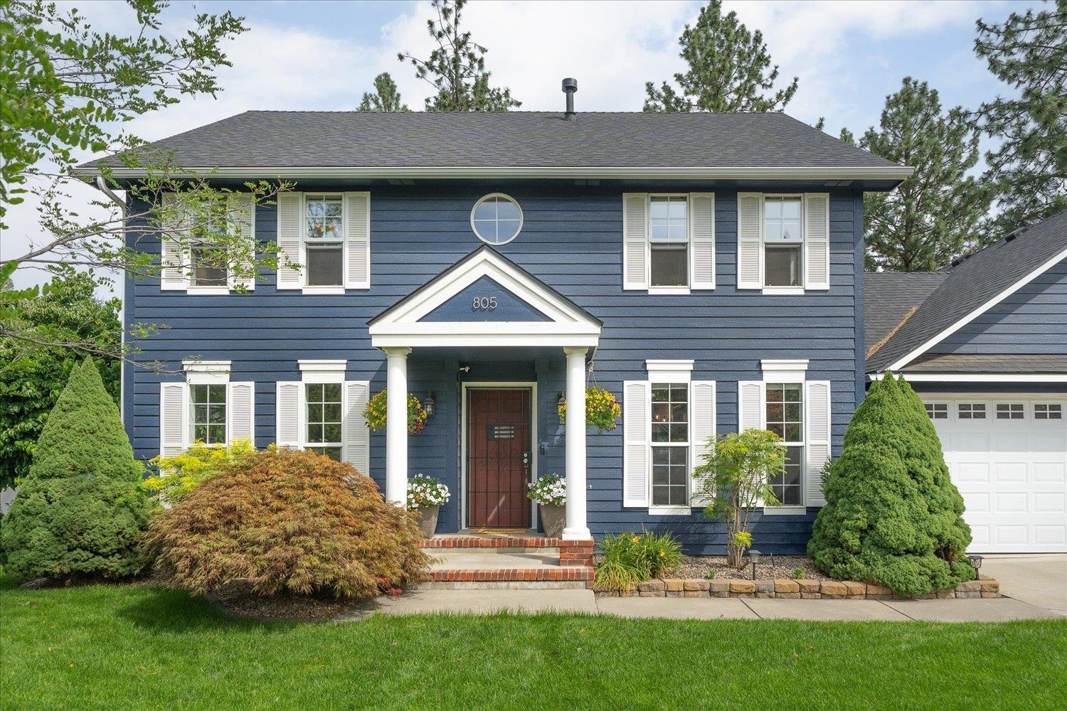 805 E Blackhawk Dr