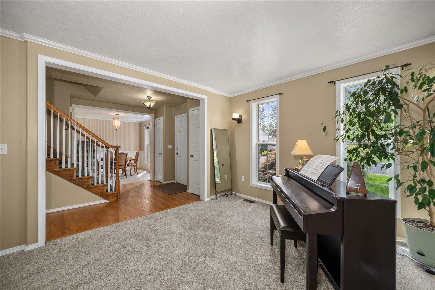 805 E Blackhawk Dr