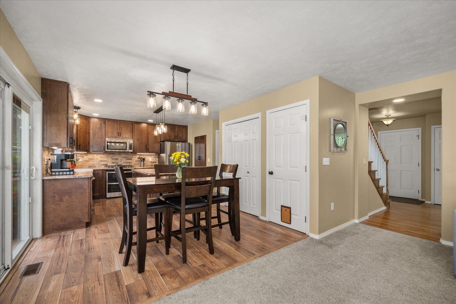 805 E Blackhawk Dr
