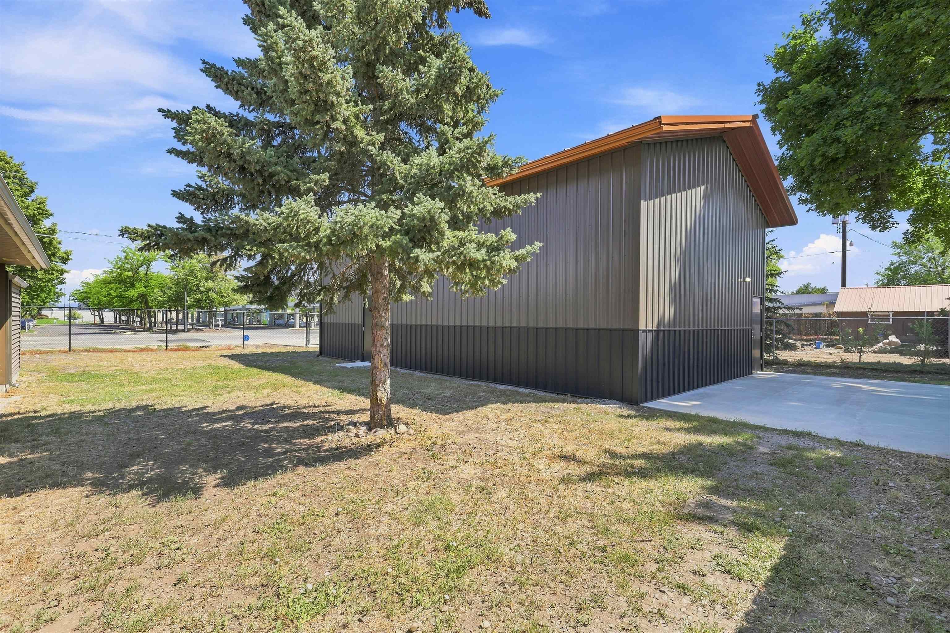 10504 E 4th Ave