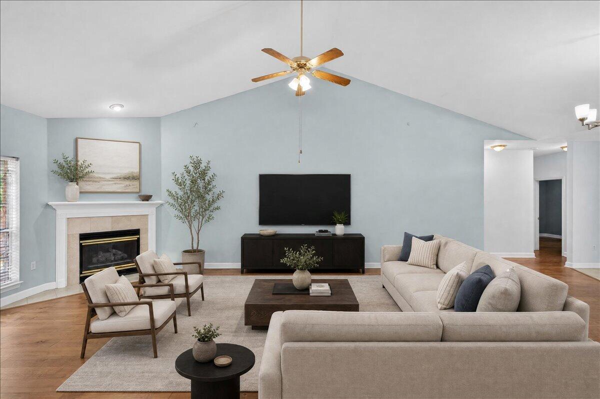 3896 Mesa Road