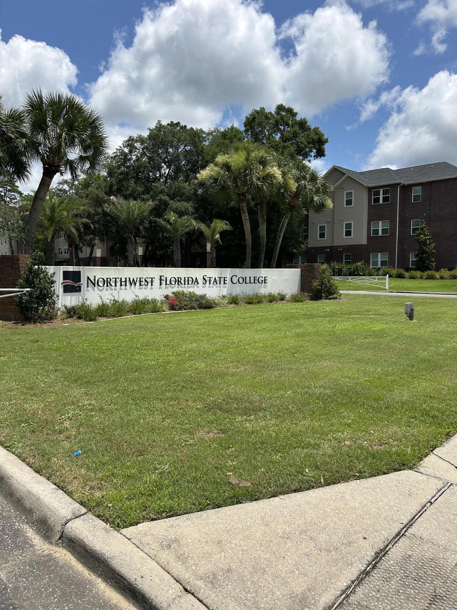 201 College Boulevard 31