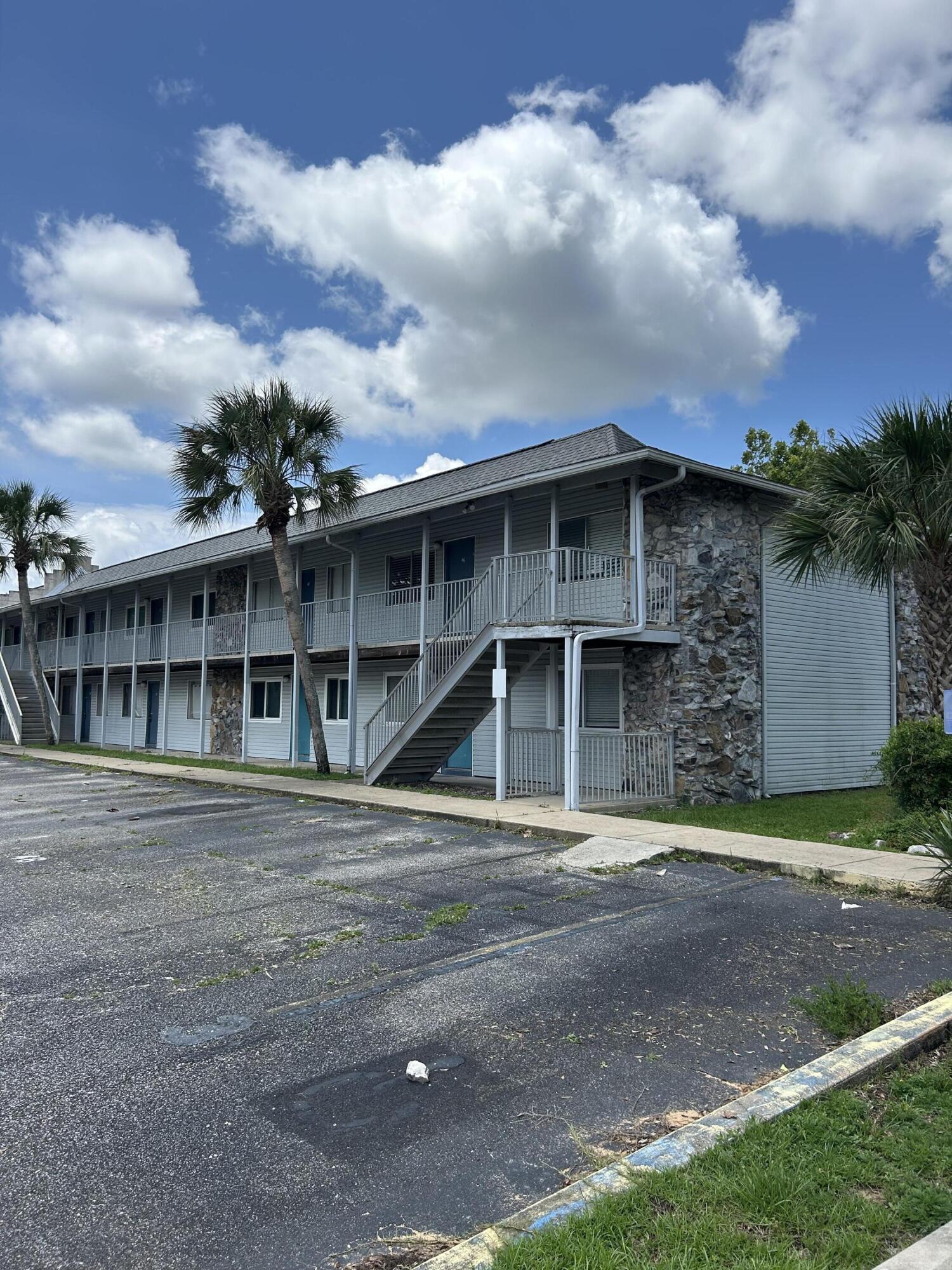 201 College Boulevard 31