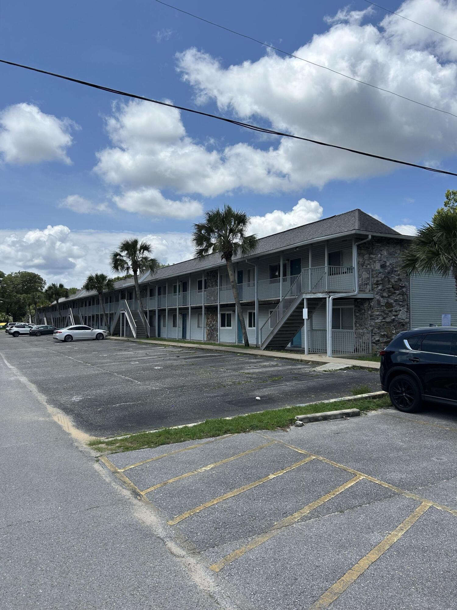 201 College Boulevard 31