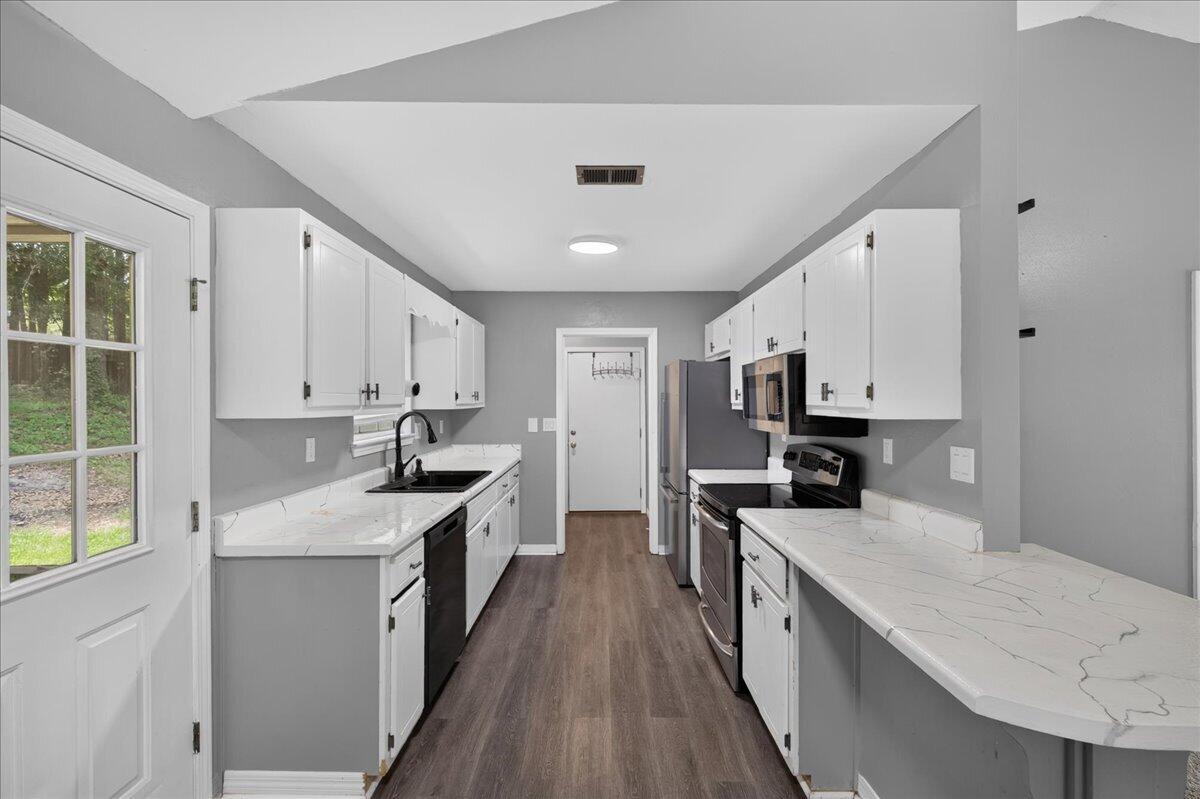326 Lakeview Drive