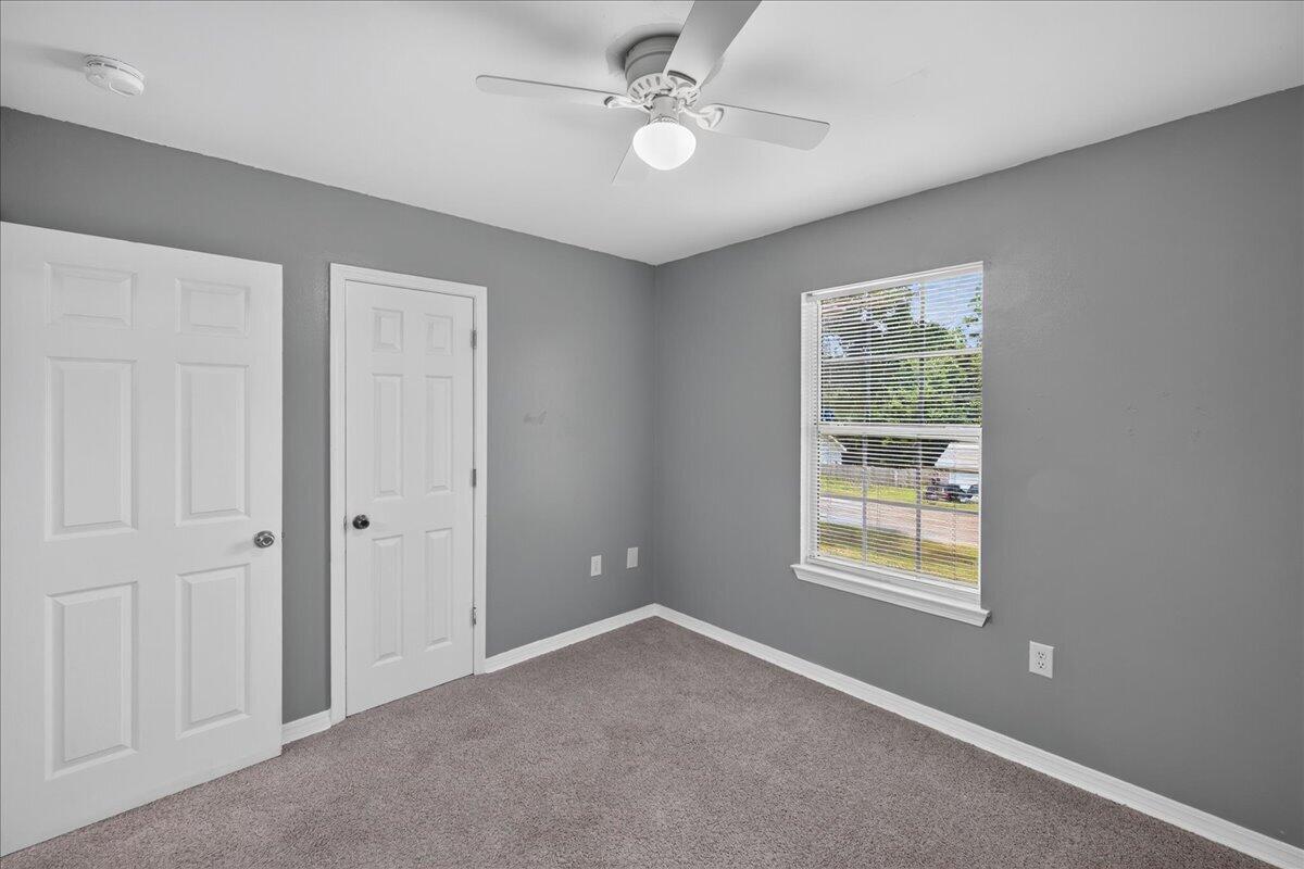 326 Lakeview Drive