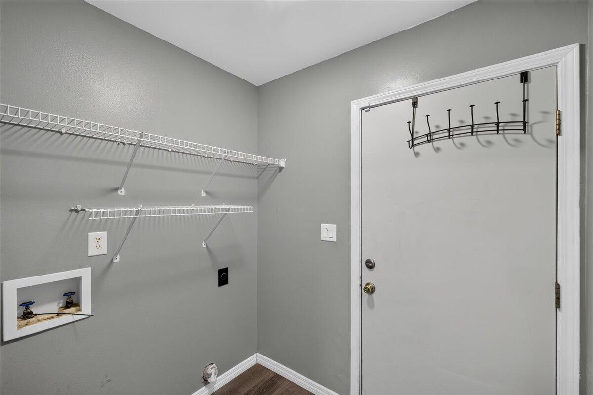 326 Lakeview Drive