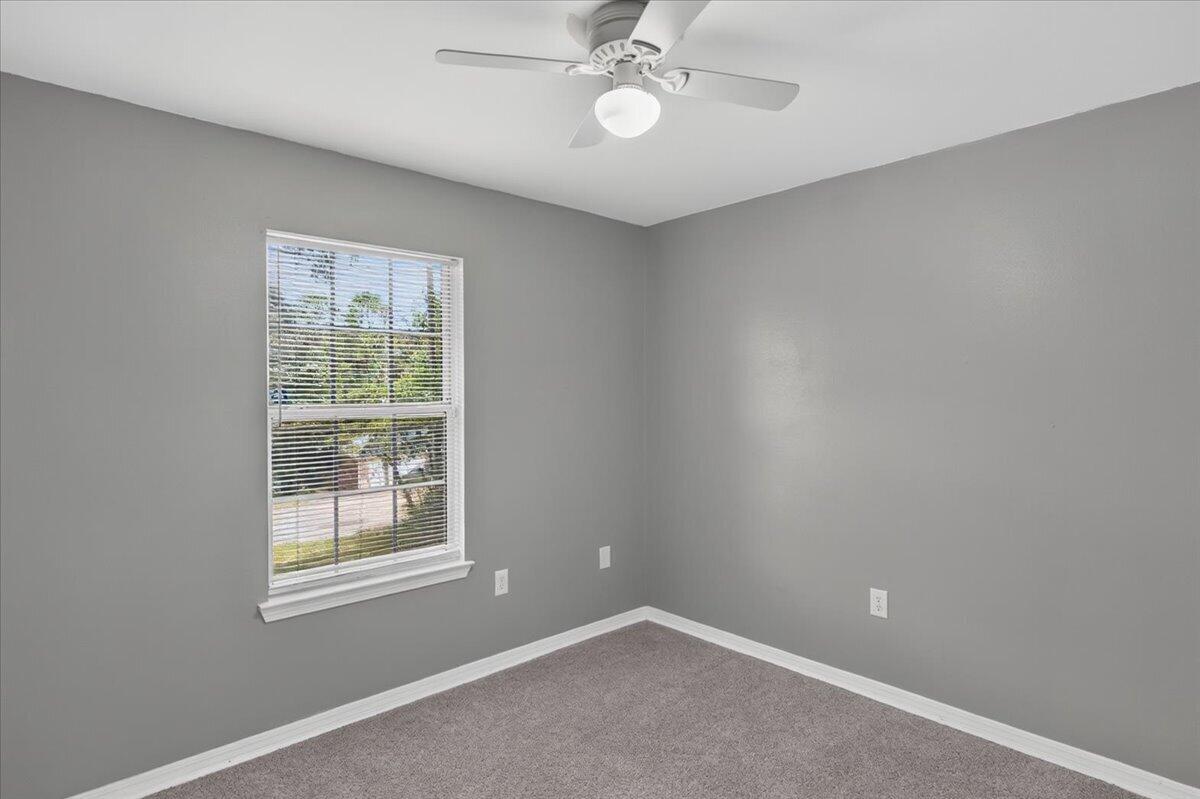 326 Lakeview Drive