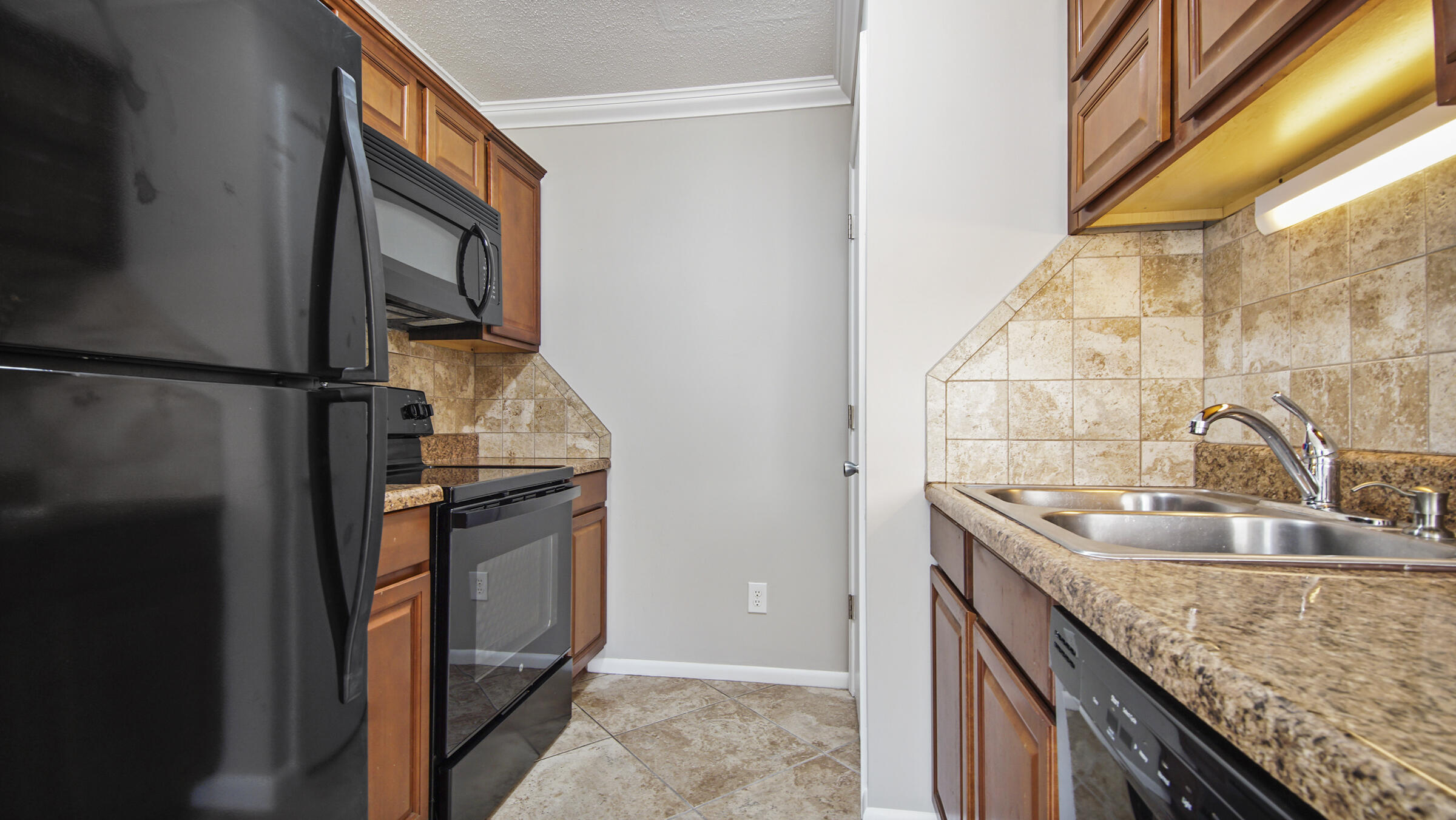 64 Cross Creek Rd, 3