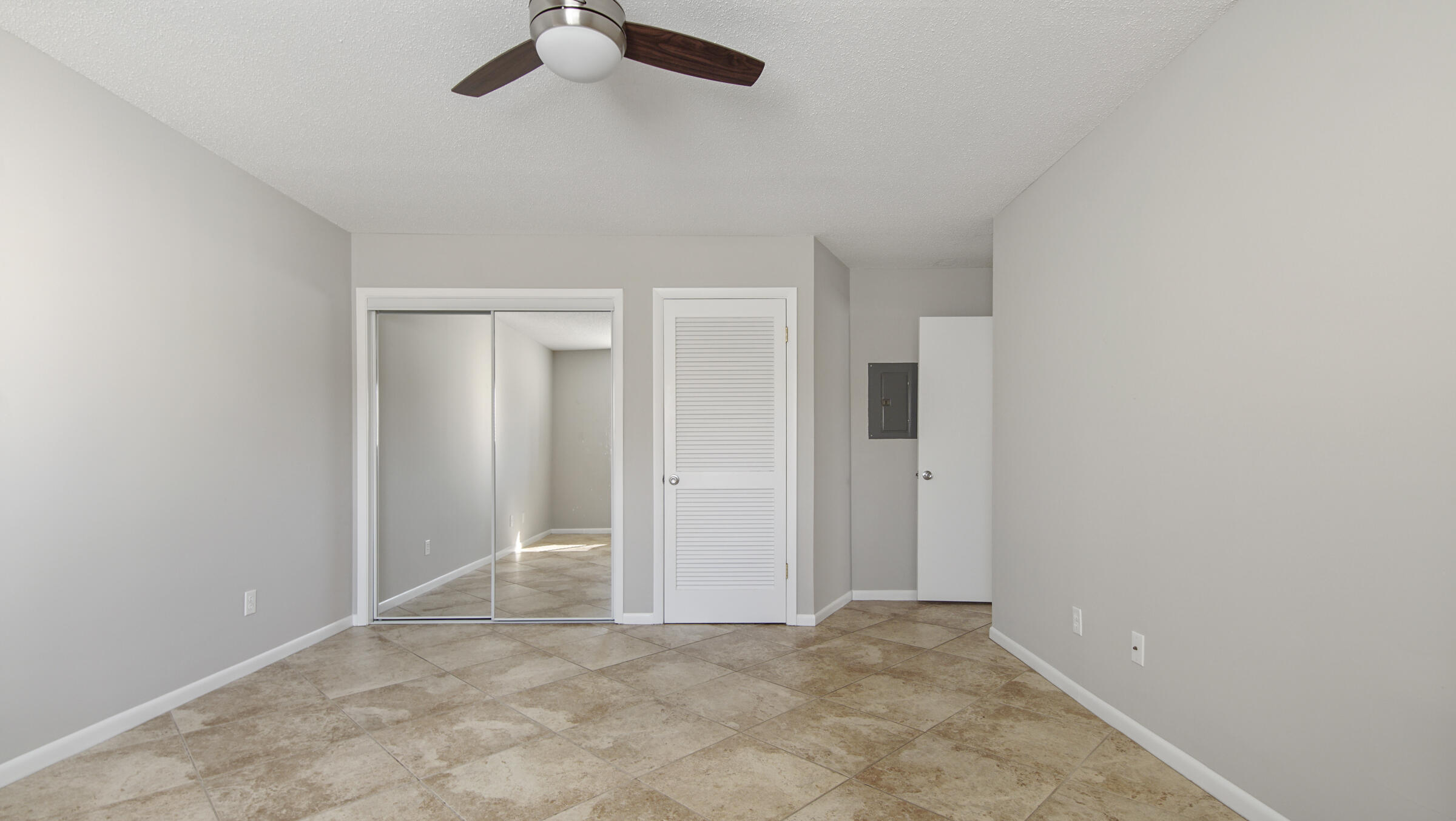 64 Cross Creek Rd, 3