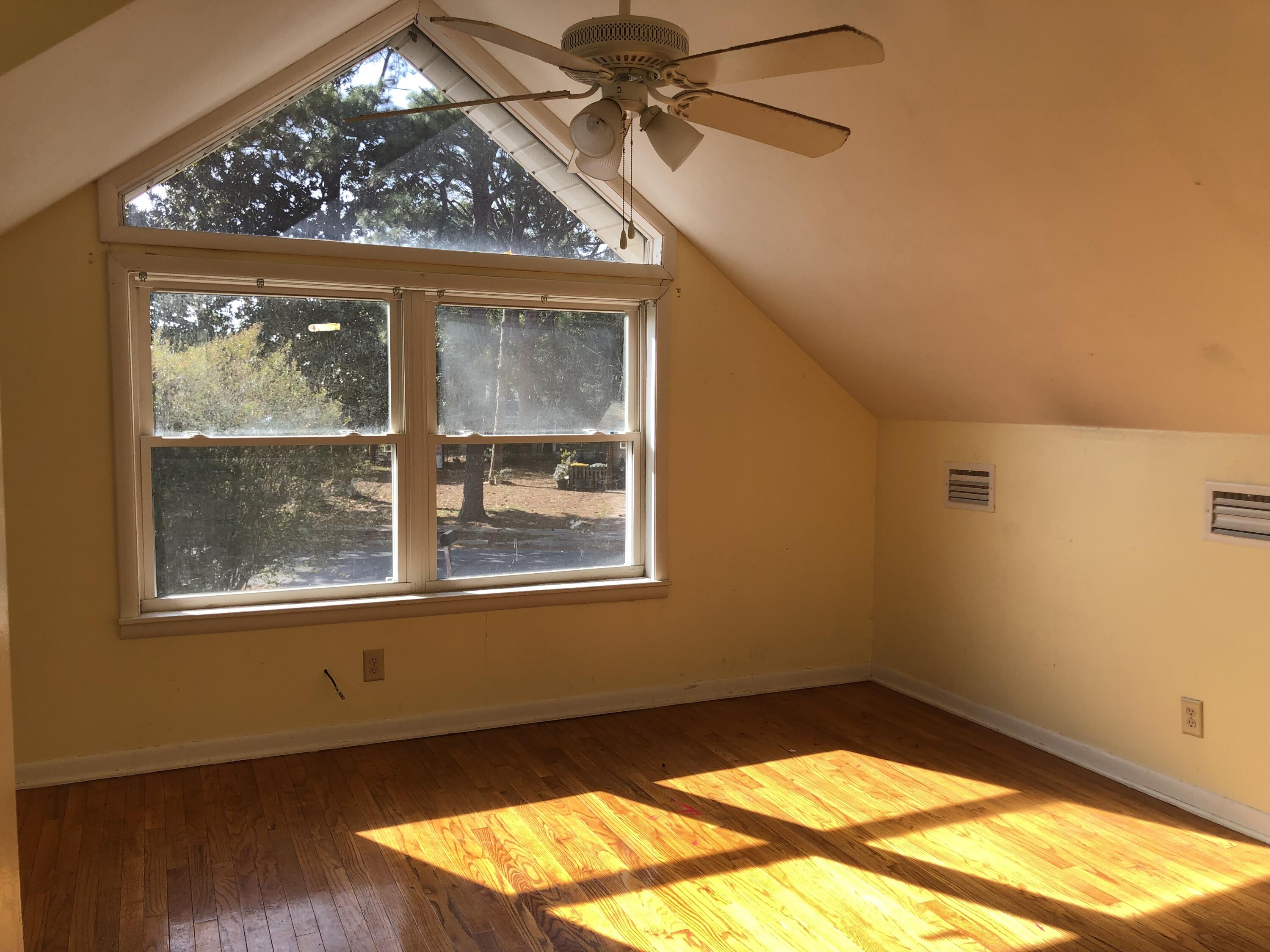 101 SW Driftwood Avenue