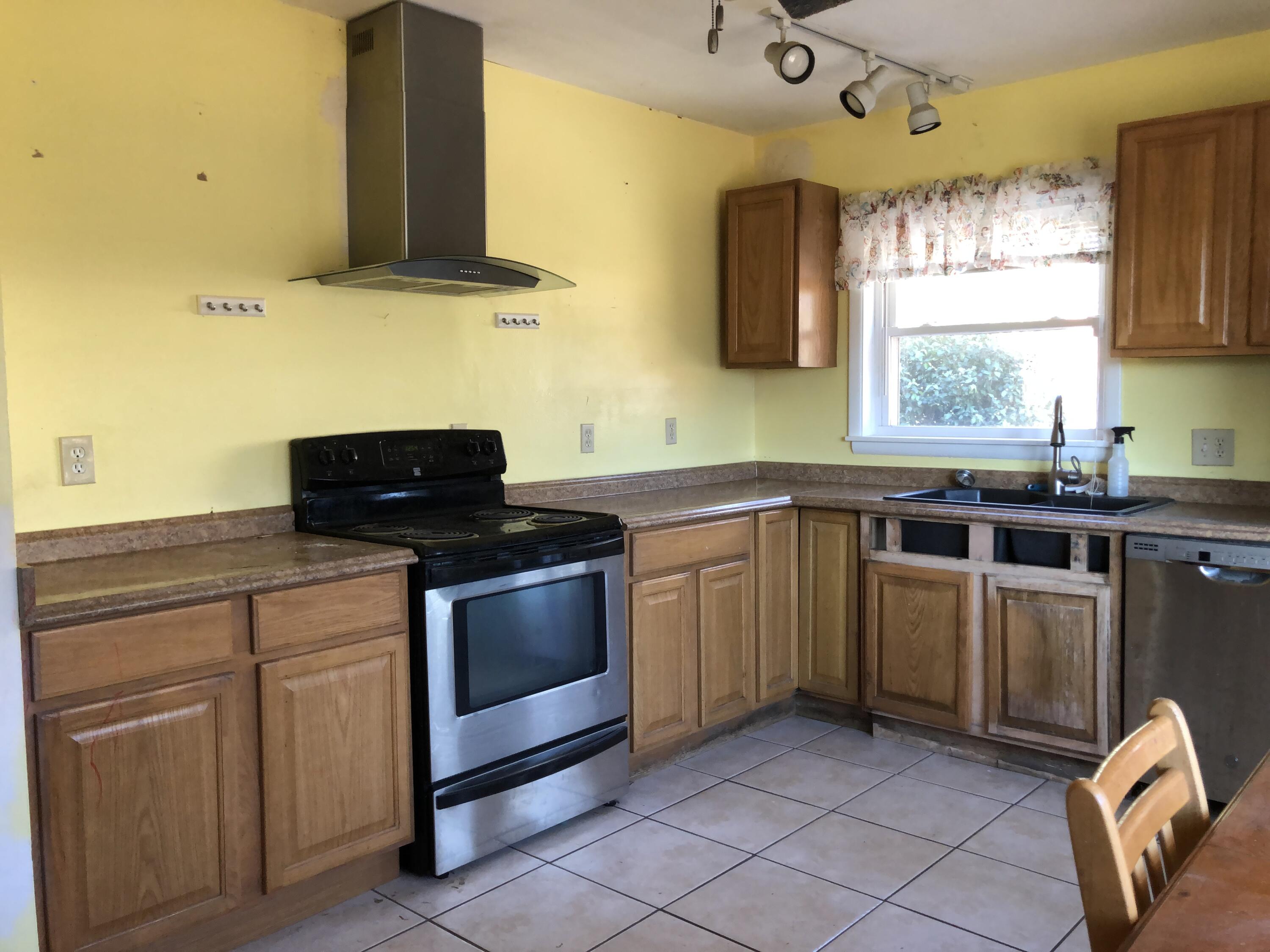 101 SW Driftwood Avenue