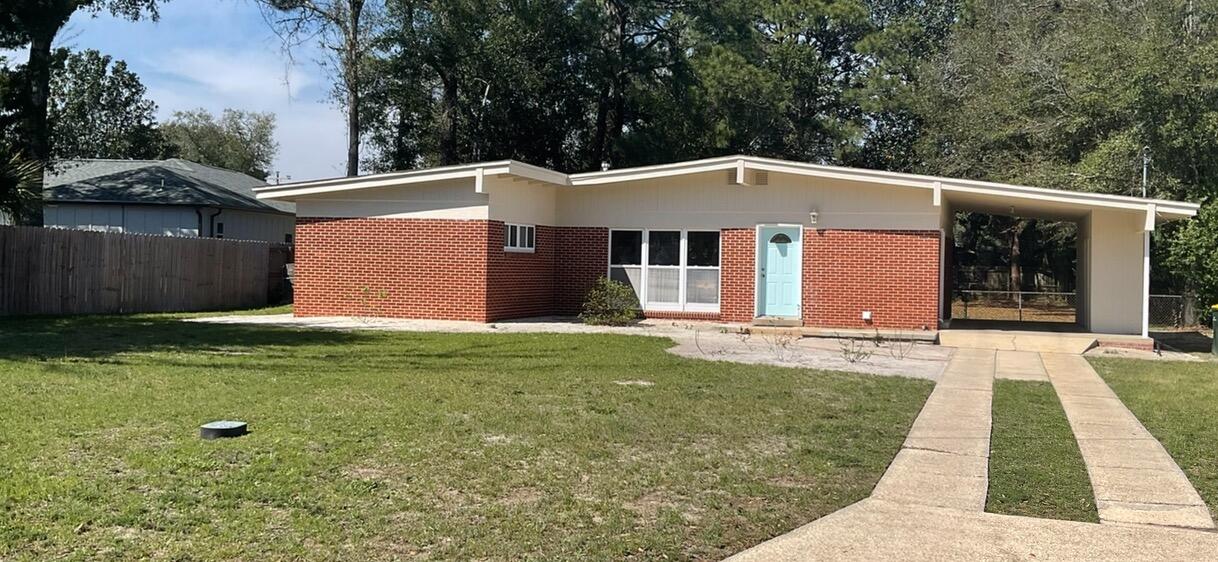 49 SE Waynel Circle