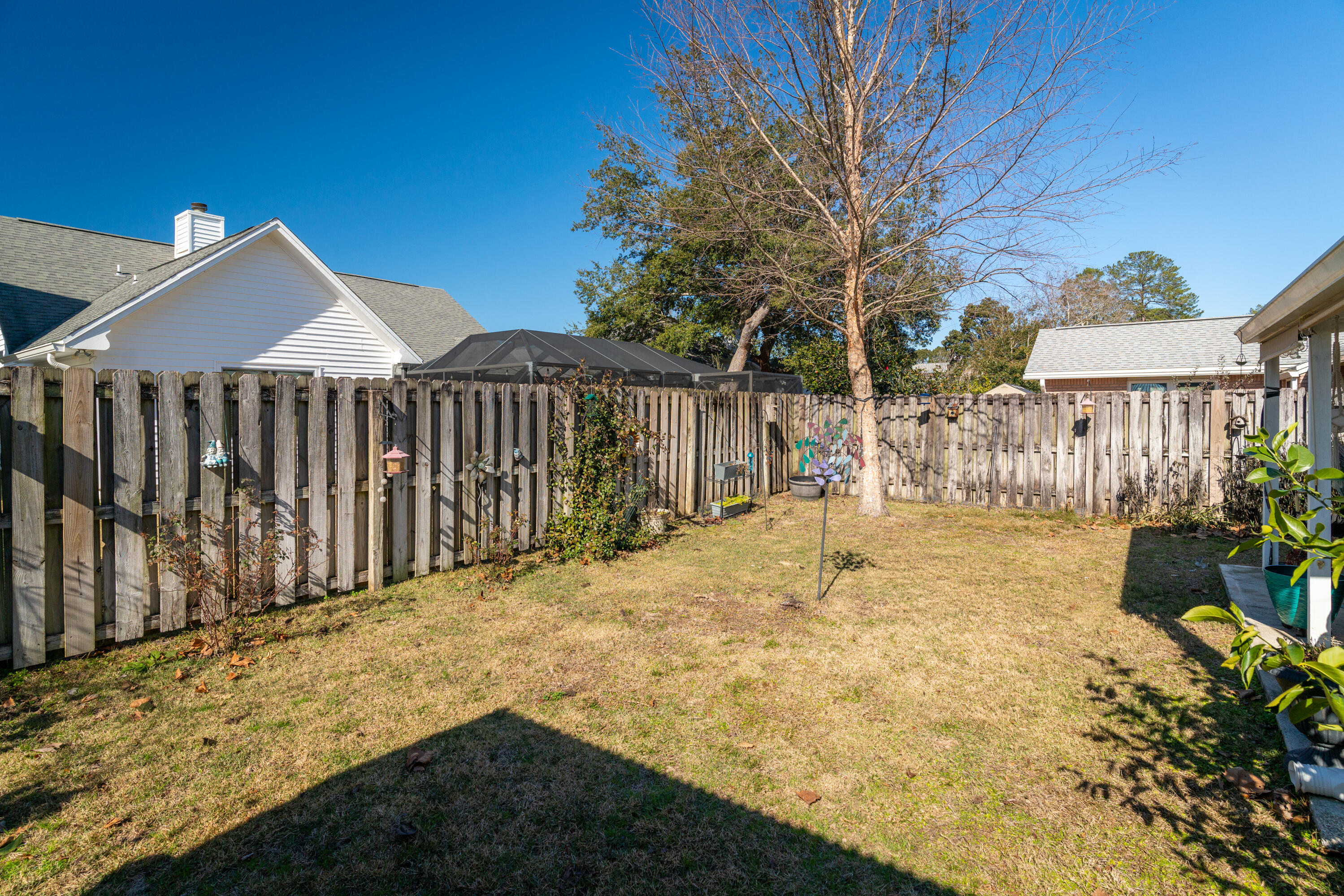 1548 Meadowbrook Court