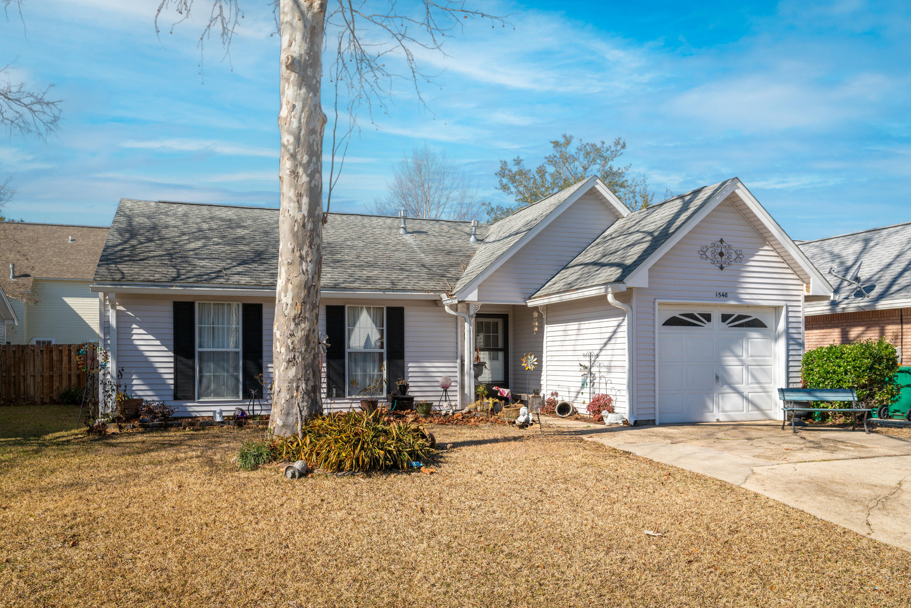 1548 Meadowbrook Court