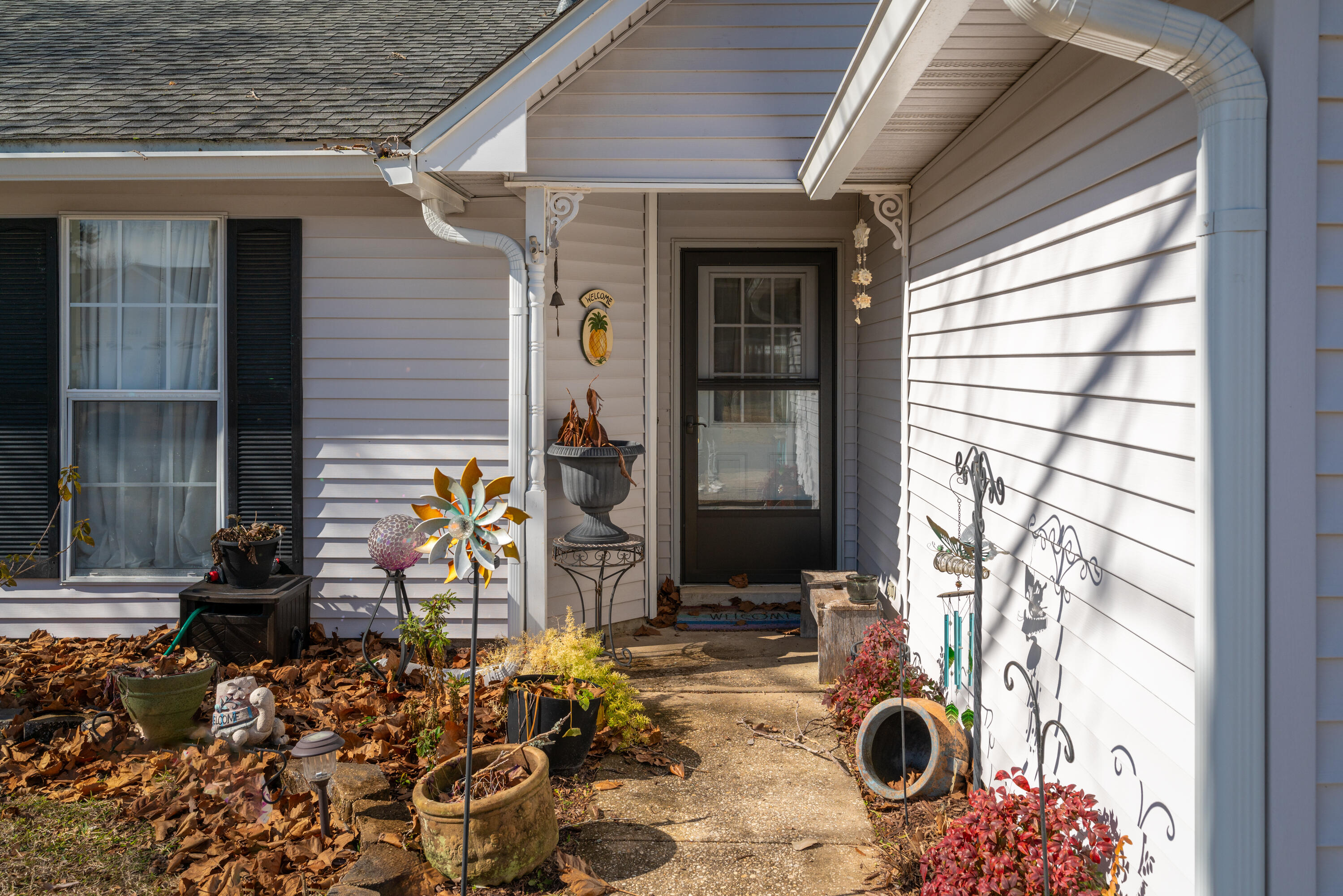 1548 Meadowbrook Court