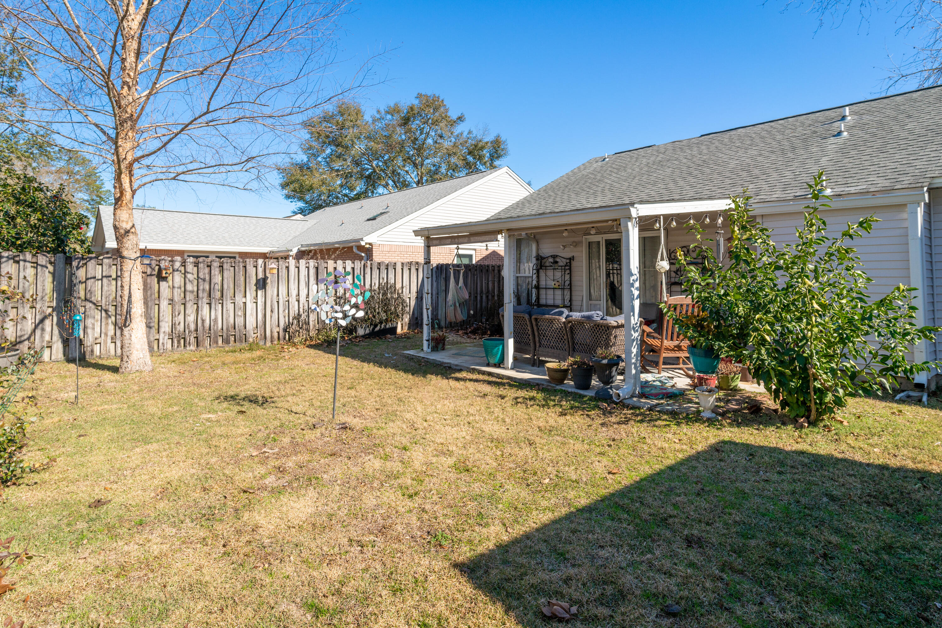1548 Meadowbrook Court
